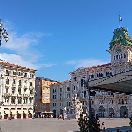 Casa Vacanze Trieste - Vista Piazza Unita المظهر الخارجي الصورة