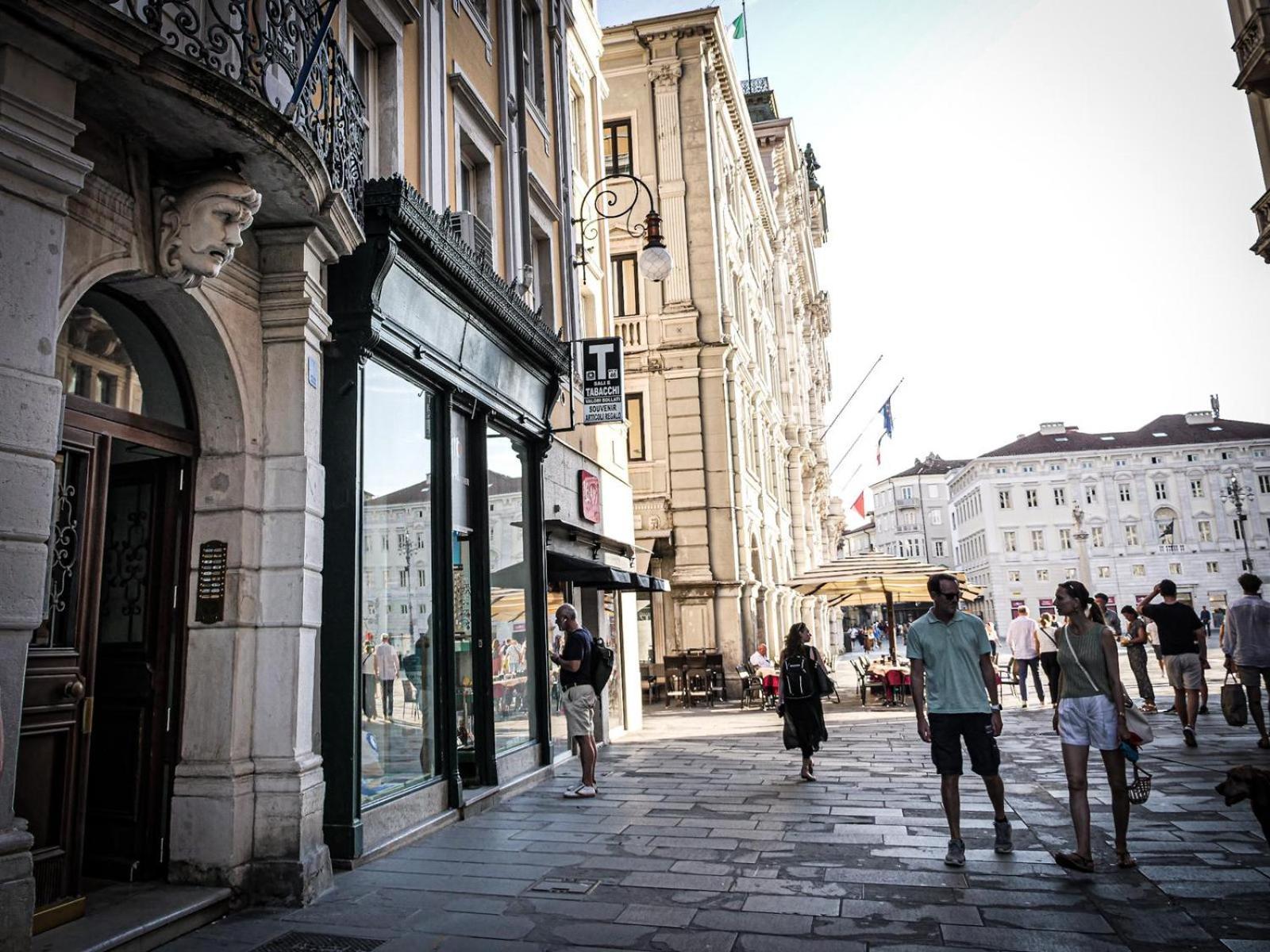 Casa Vacanze Trieste - Vista Piazza Unita المظهر الخارجي الصورة